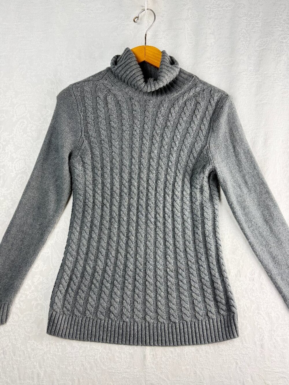 Croft & Barrow Women’s Small Gray Cable Knit Turtleneck Sweater Long Sleeve